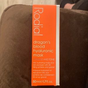 NWT Rodial Dragon’s Blood Hyaluronic Mask